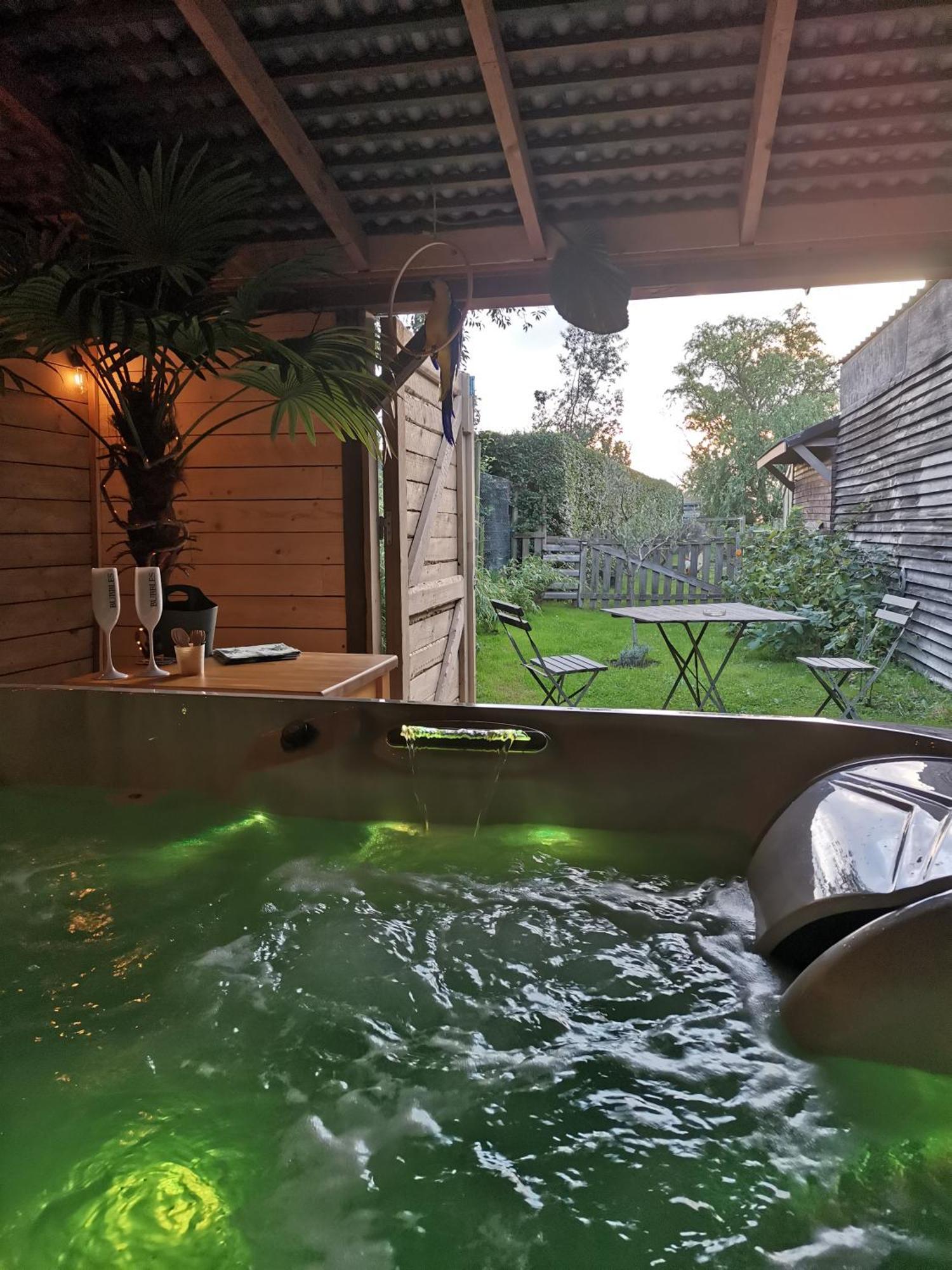 Entre Monts Et Collines B&B Et Spa En Option Exterior photo